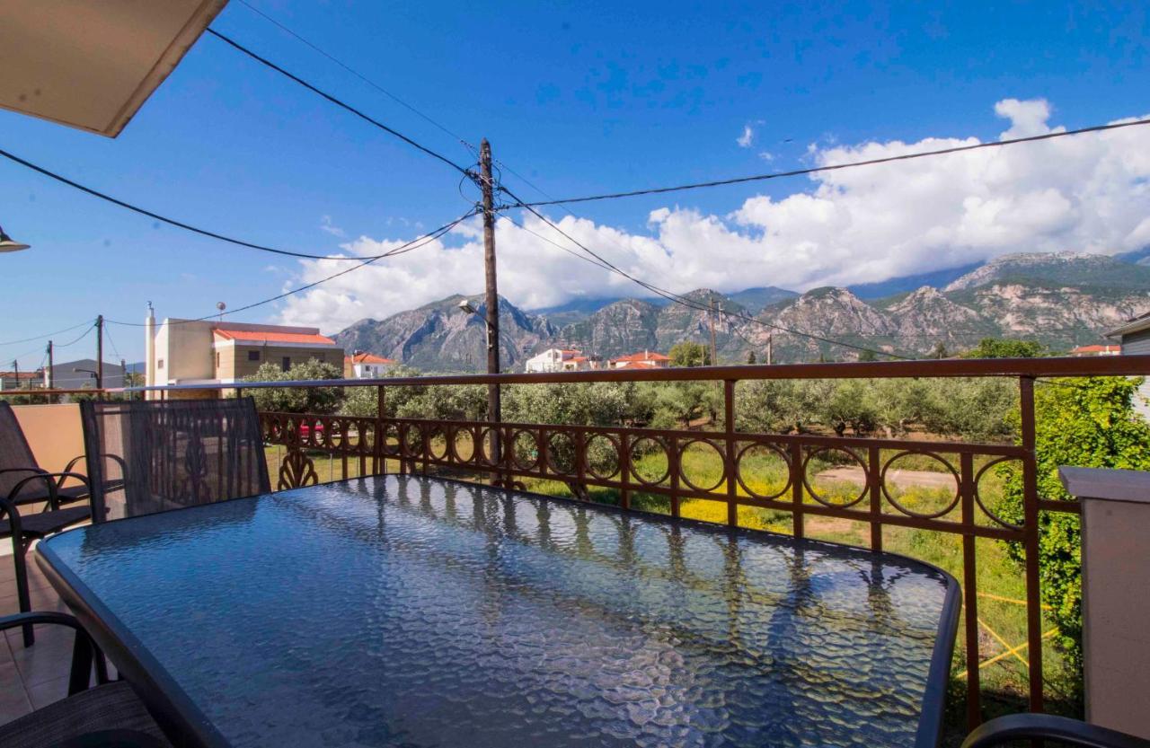 Camares Home Sparta Bagian luar foto