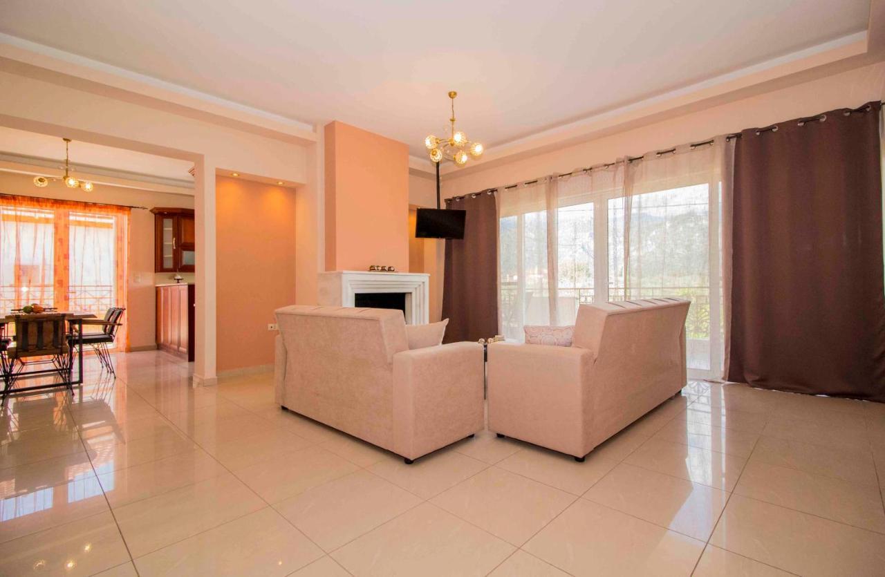 Camares Home Sparta Bagian luar foto