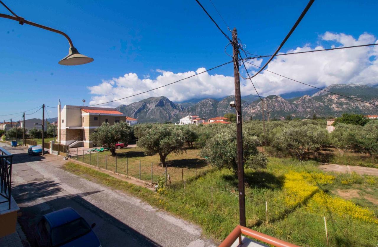 Camares Home Sparta Bagian luar foto