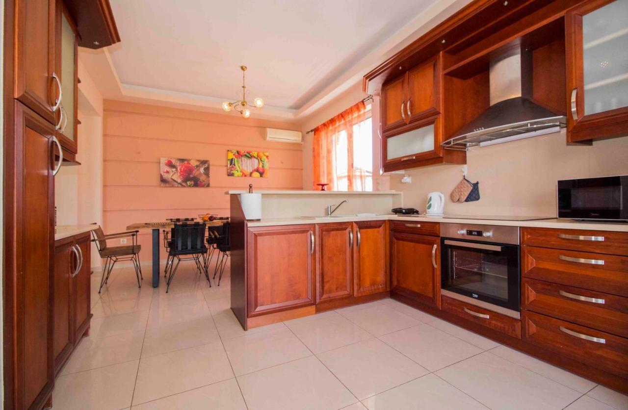Camares Home Sparta Bagian luar foto